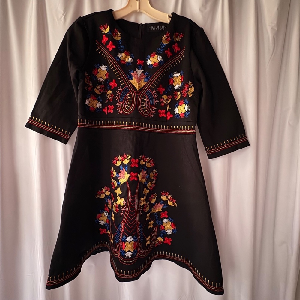 Lai Meng Five Cats Black Embroidered Flare Dress Zip Round Neck 3/4 Sleeve Large